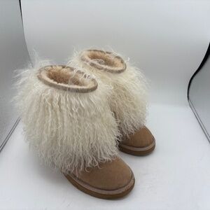 UGG Mongolian Sheepskin Cuff Short Boots 6 Ski Apres Furry Rare Fur Sand Cream